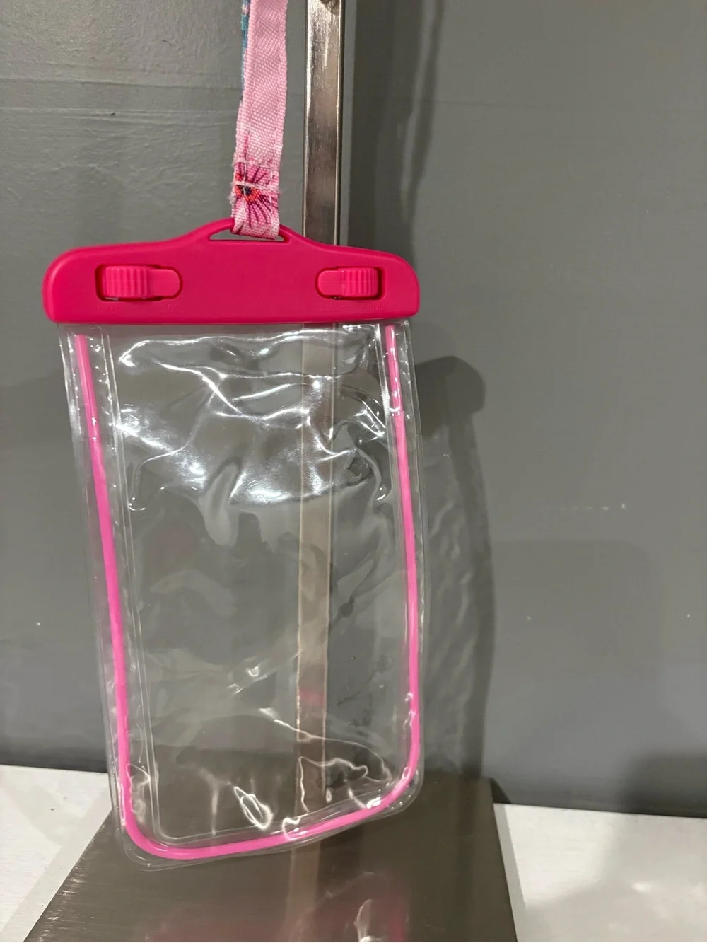 Vera Bradley Clear Pink Trim Floral Lanyard Phone Pouch